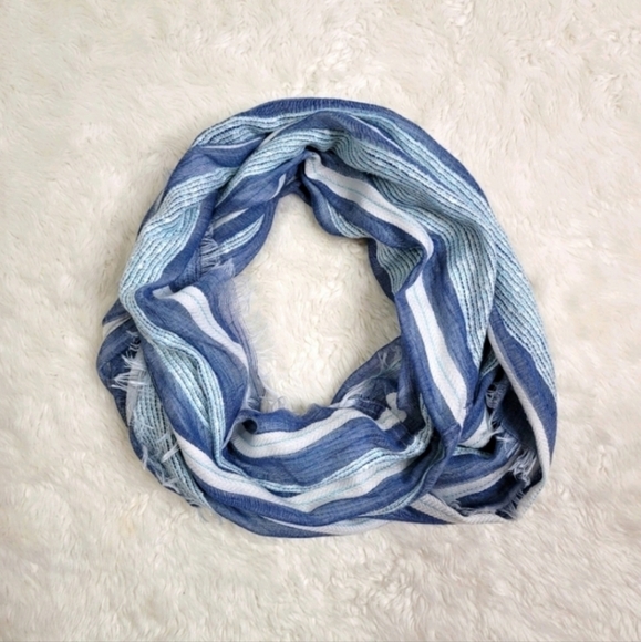 SCARF INFINITY in Blue Monochromatic Tone - Picture 1 of 10